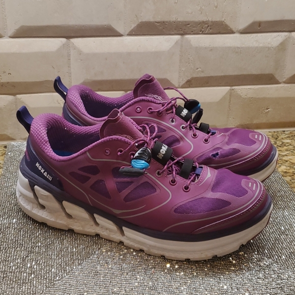 SOLD!!  HOKA One One/ Bondi 6 Size 8 1/2 - Picture 1 of 10